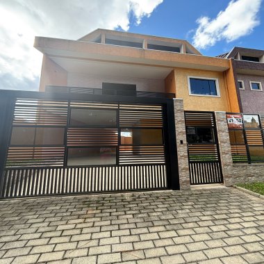 Triplex 3 quartos para Locação Anual no bairro Centro em Araucária