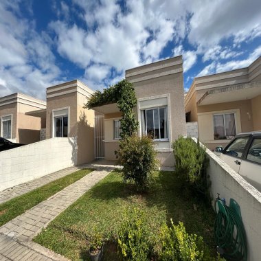 Casa de 3 Dormitórios em Condomínio 